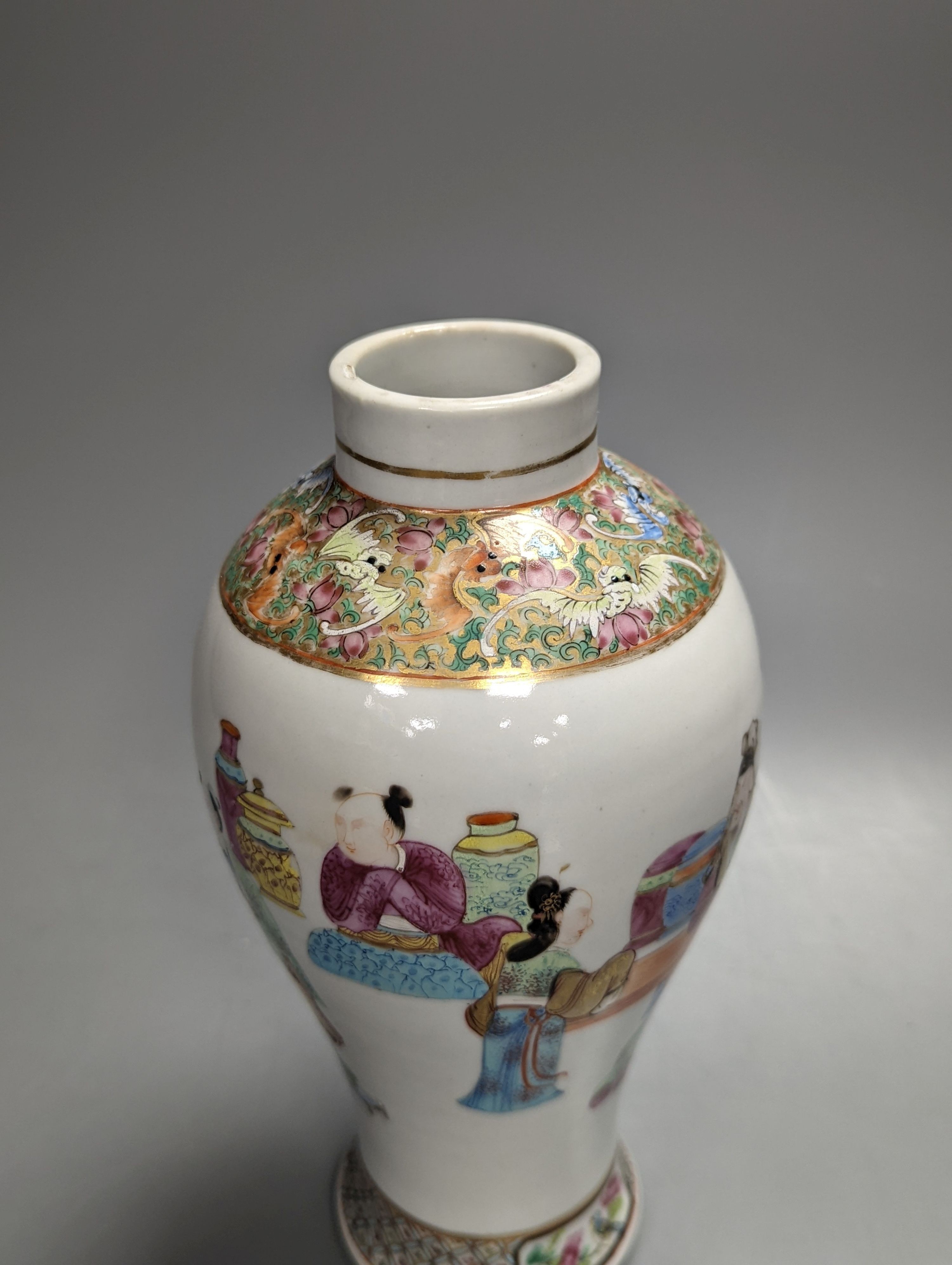 An early 19th century Chinese famille rose baluster vase, height 22cm